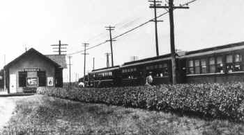61. Station-Rosedale-MP41 Train-c. 1910 (Keller).jpg (85210 bytes)